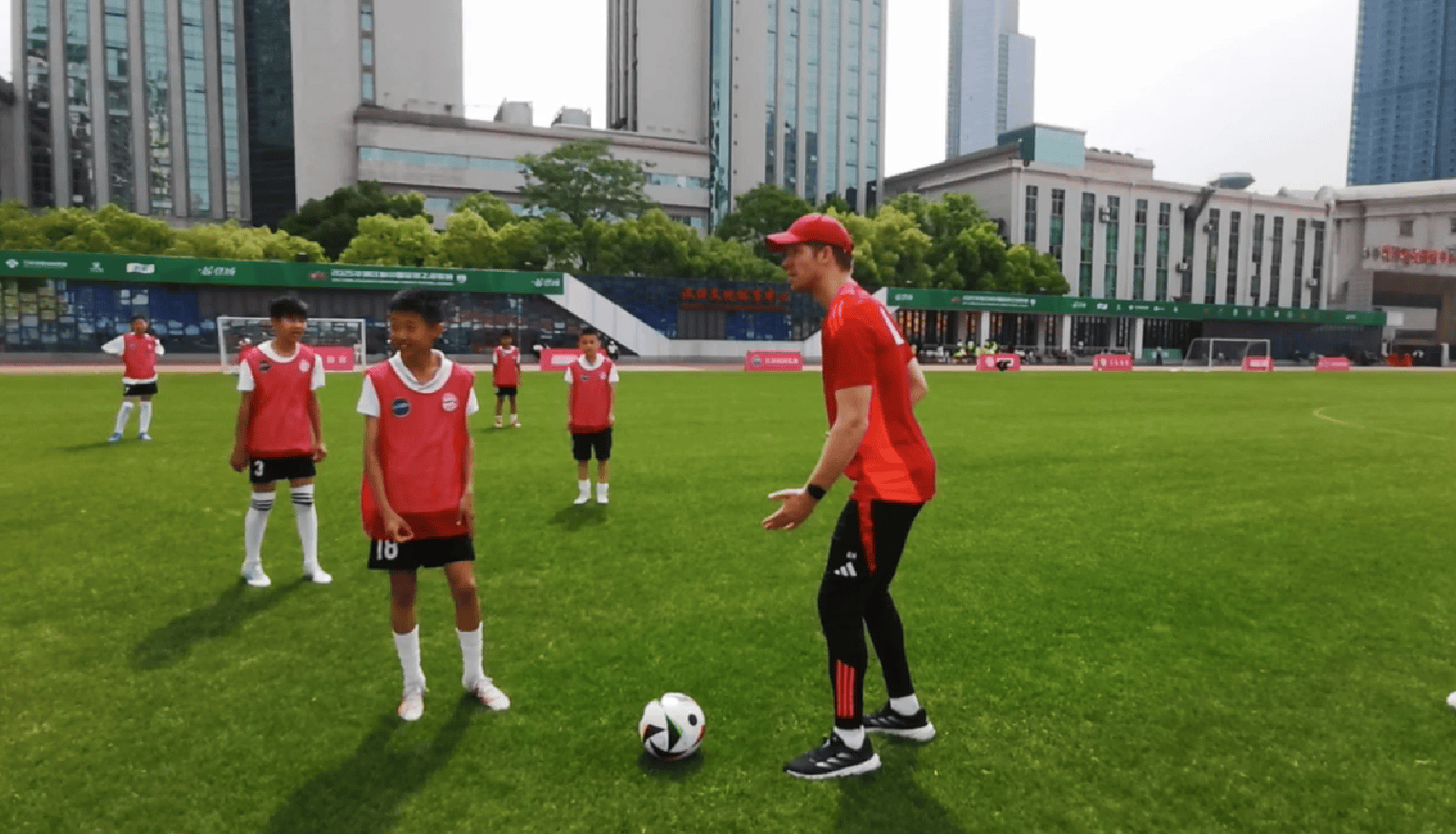 关于青训体系与职业联赛深度合作,培养行业骨干力量的信息 关于青训体系与职业联赛深度合作,培养行业骨干力量的信息